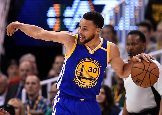  库里三分球里程碑超越雷阿伦  