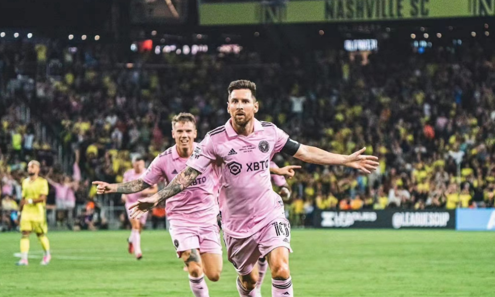  法兰克福队长续约五年，成球队历史第一人  