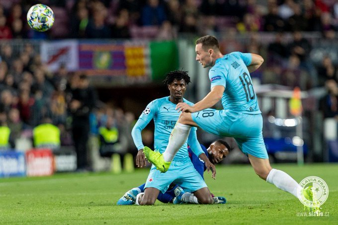  朗斯门将神扑零封强敌 获评本轮最佳球员  