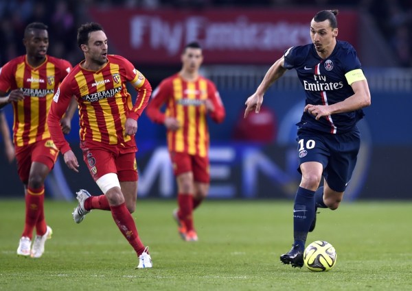  法甲黑马狂奔，朗斯七轮不败登顶  