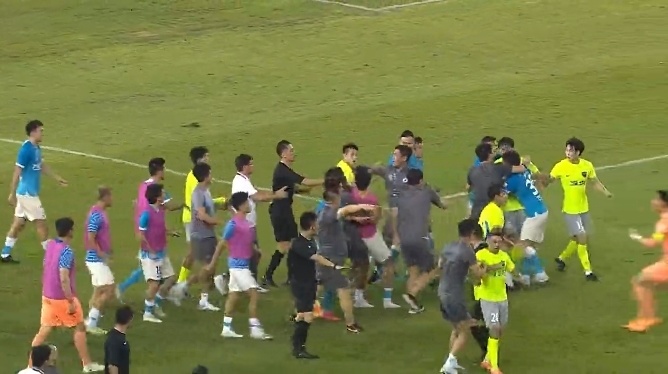  昂热保级生死战主场顽强逼平强敌  